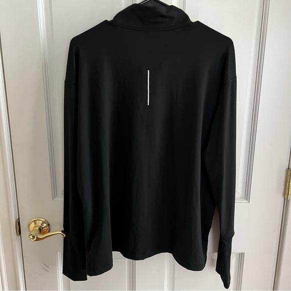 NWT Womens NIKE RUNNING Dri-Fit 1/4 zip Pullover Size XL w/thumbholes Black/Slvr - Picture 2 of 13